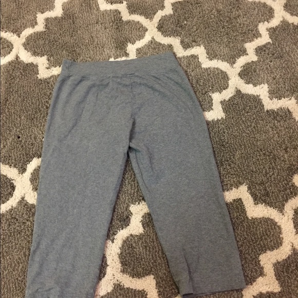 Grey Capris - Picture 2 of 2